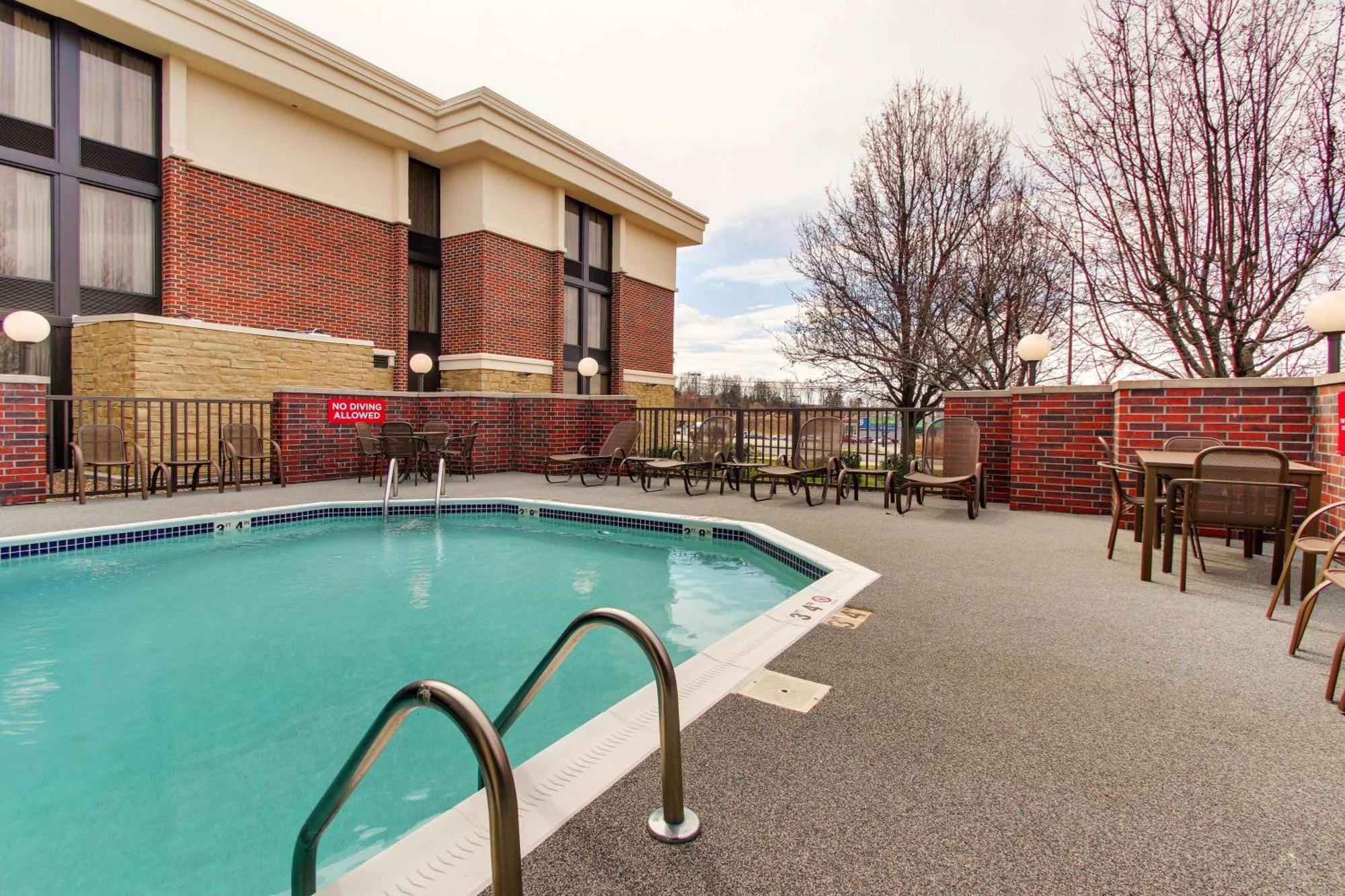 Drury Inn & Suites Poplar Bluff Exterior photo